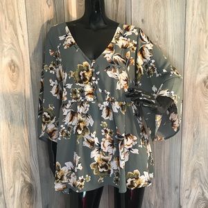 Size 2x Plus Torrid Flower Blouse